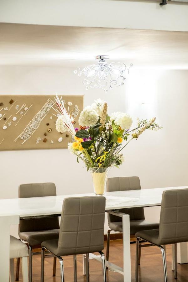 Il Salotto Di Nonna Cornelia 2 Hotel เนเปิลส์ ภายนอก รูปภาพ