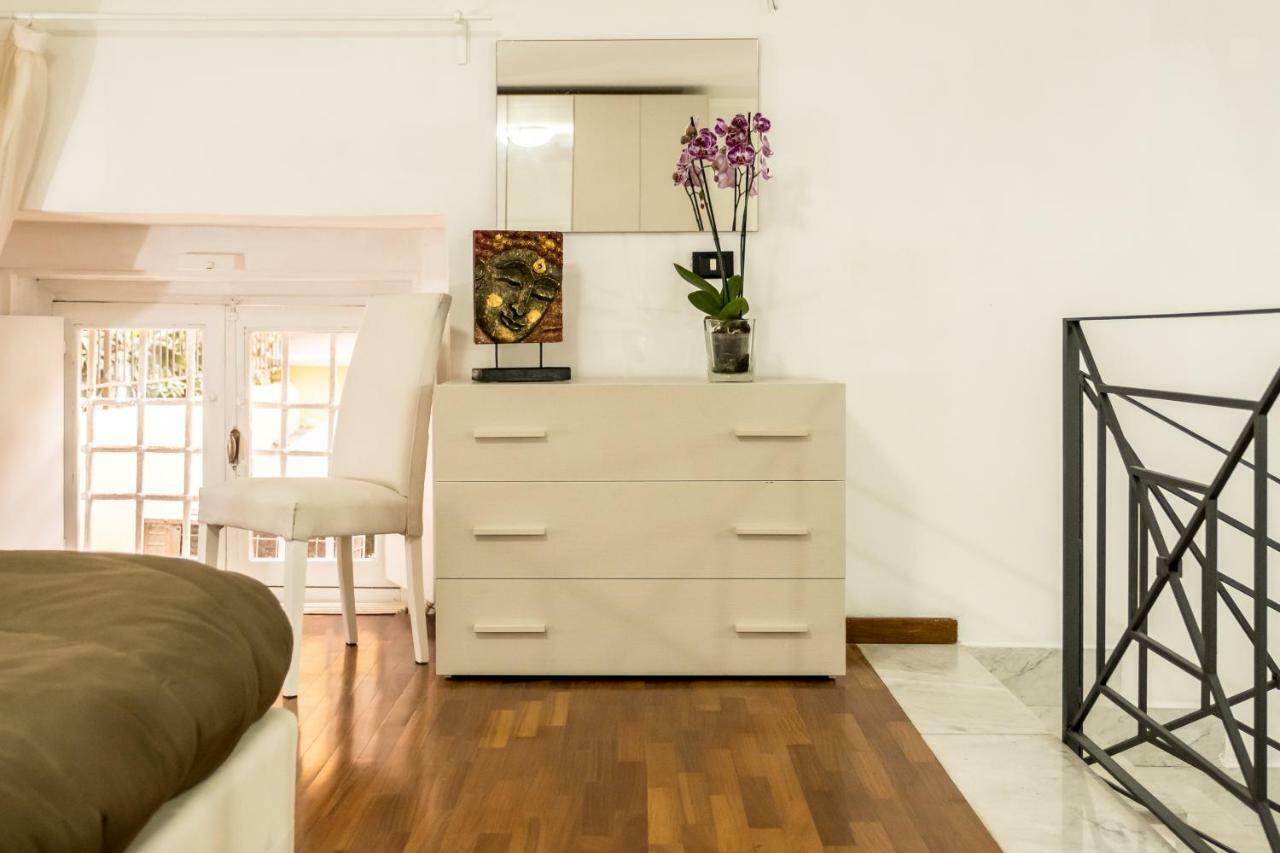 Il Salotto Di Nonna Cornelia 2 Hotel เนเปิลส์ ภายนอก รูปภาพ