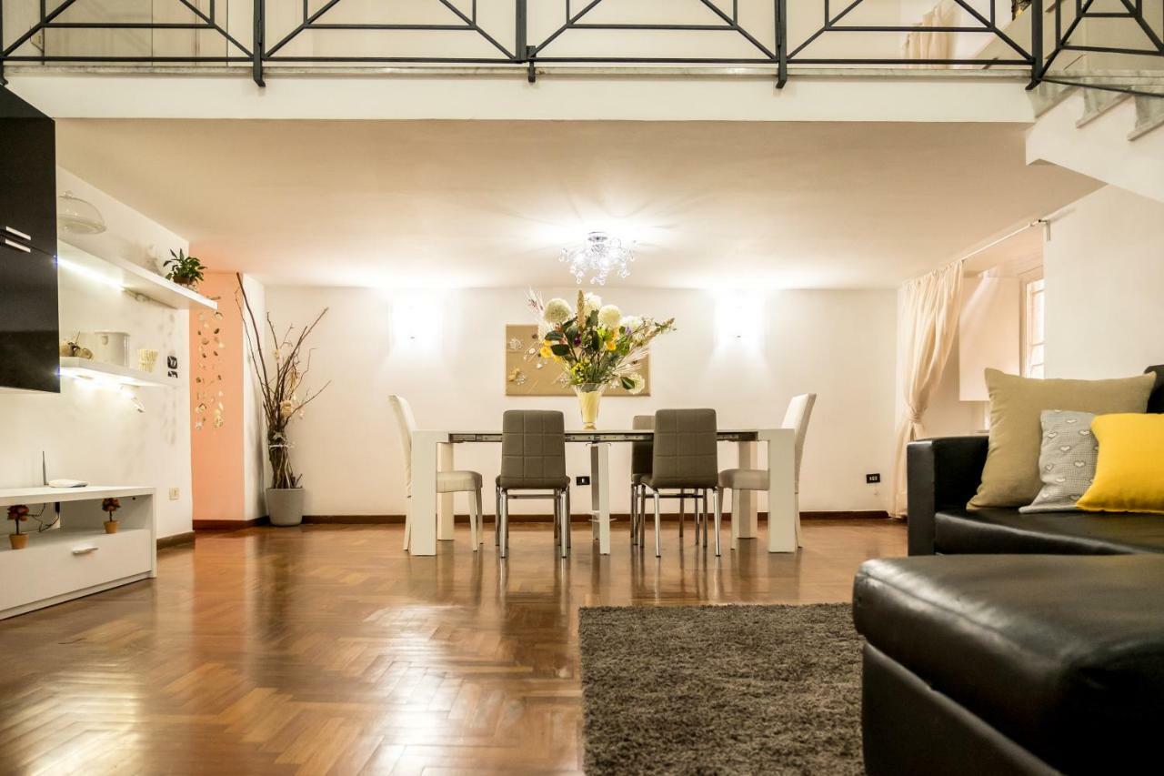Il Salotto Di Nonna Cornelia 2 Hotel เนเปิลส์ ภายนอก รูปภาพ