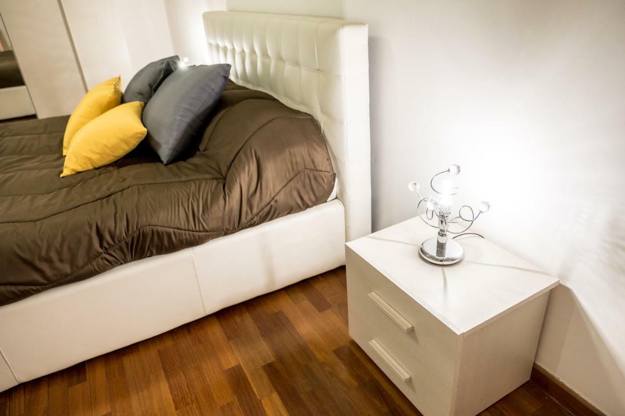 Il Salotto Di Nonna Cornelia 2 Hotel เนเปิลส์ ภายนอก รูปภาพ