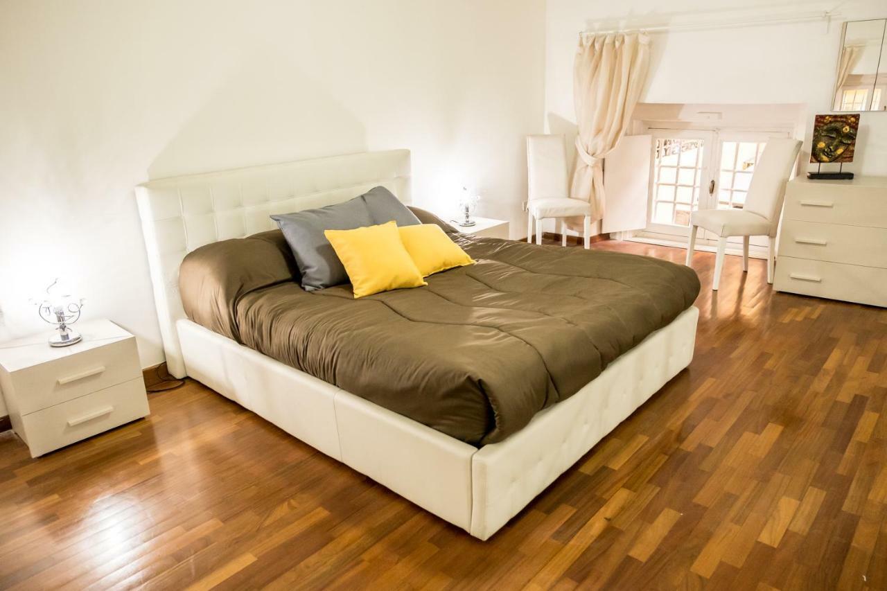 Il Salotto Di Nonna Cornelia 2 Hotel เนเปิลส์ ภายนอก รูปภาพ
