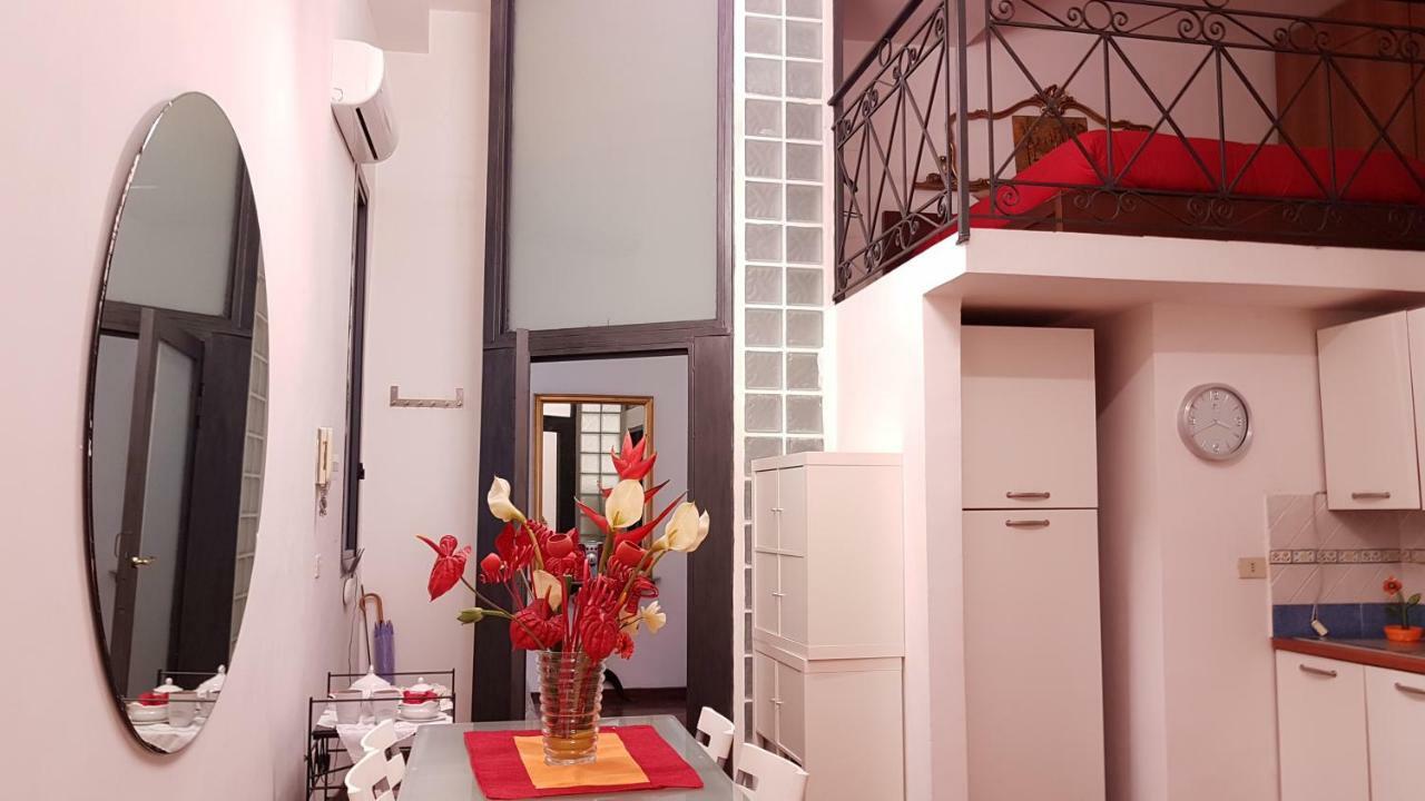 Il Salotto Di Nonna Cornelia 2 Hotel เนเปิลส์ ภายนอก รูปภาพ