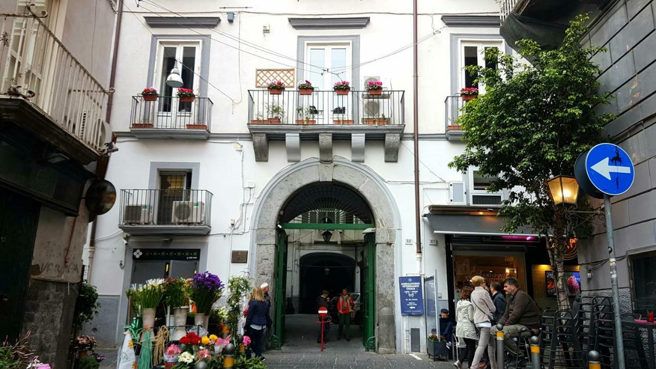 Il Salotto Di Nonna Cornelia 2 Hotel เนเปิลส์ ภายนอก รูปภาพ