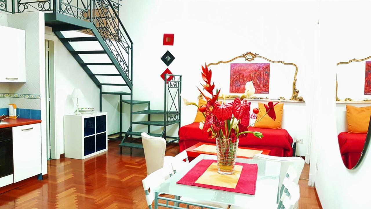 Il Salotto Di Nonna Cornelia 2 Hotel เนเปิลส์ ภายนอก รูปภาพ