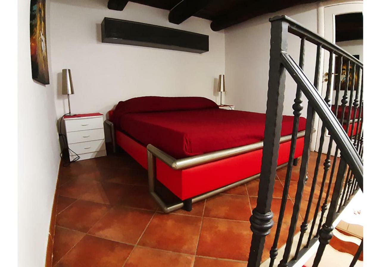 Il Salotto Di Nonna Cornelia 2 Hotel เนเปิลส์ ภายนอก รูปภาพ
