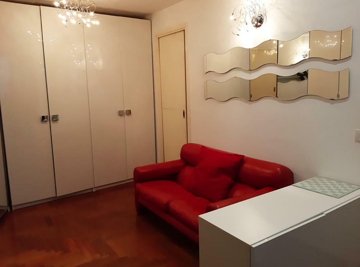 Il Salotto Di Nonna Cornelia 2 Hotel เนเปิลส์ ภายนอก รูปภาพ